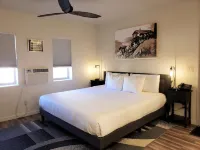 Iron Horse Inn