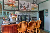 The Old Courthouse Inn Hotel di Powell River