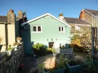 Milk Wood Cottage Hotels in Laugharne