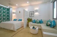 El Cactus Luxury Apartments in Historic Center - Mountain view