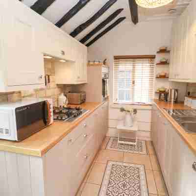 Hobbes Cottage Others