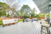 2 Mi to Ocean: Pet-friendly Abode in Aptos!