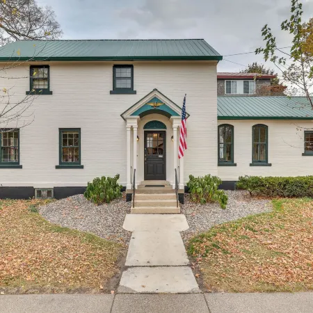 Charming Home: 3 Blocks to Winona State University