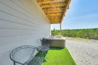 Hot Tub & Valley Views: Hidden Gem in Texas Hotels in Bosque County