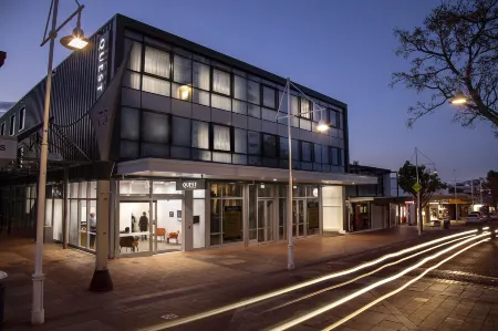 Quest Tauranga Central Отели рядом с достопримечательностью «Maunganui Beach»