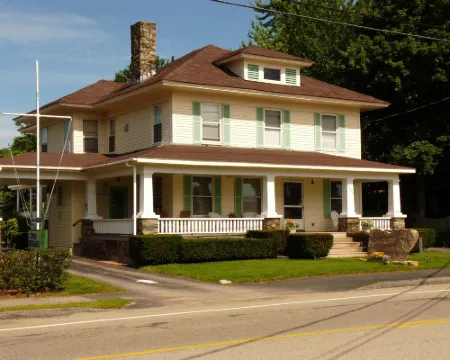 Footbridge North Hotel Hotels in Wells