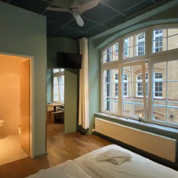 Singer109 Hostel, Hotel & Apartment Hotels near Berlin TV Tower