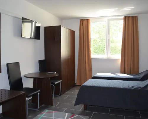 Zwei Raben Pension Hotels near Laubenheim