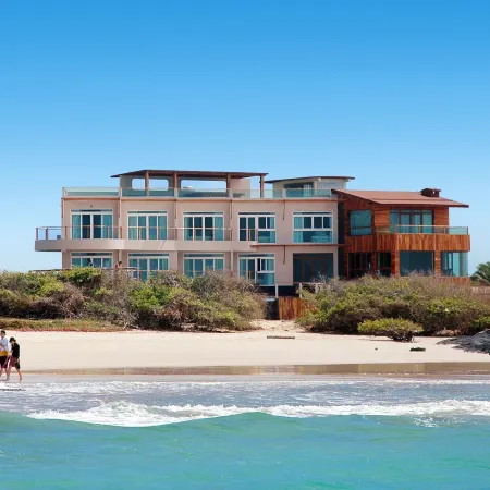 Iguana Crossing Boutique Hotel