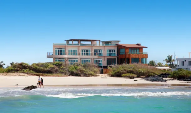 Iguana Crossing Boutique Hotel