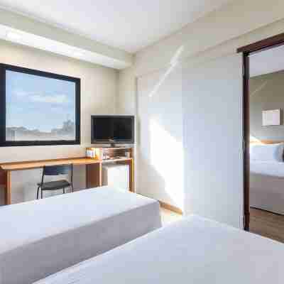 Executive Inn Hotel Rooms