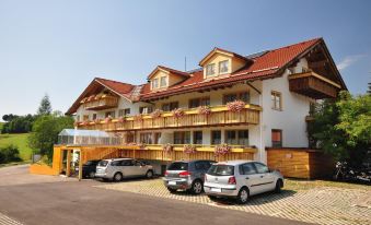 Berghüs Schratt - Einfach Anders - Ihr Vegetarisches Und Veganes Biohotel