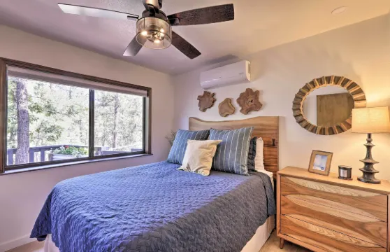 環繞甲板和撲克室：蒙茲公園的小屋