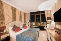 Grand ANI Hotel - 4-Star