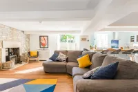 Polly's Folly Hotel a Studland