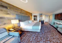 Cannery Pier Hotel & Spa - balcony
