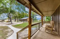 Vineyard Trail Cottages- Adults Only Hotels in Fredericksburg