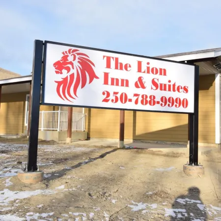 The Lion Inn & Suites