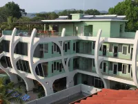 Room2Board Hostel and Surf School Hotels in Jaco