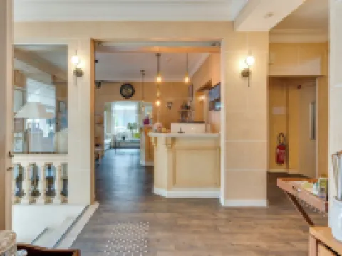 ดิ ออริจินัล ซิตี้ โฮเทล เคลร์เรีย โลริย็อง โรงแรมในลอริยองต์