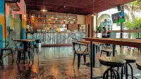 Viajero Lima - Barranco Hostel - bar