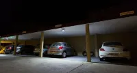 Gran Hotel Flores - parking