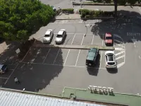 Benny Hotel - Parkplatz
