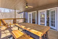 Panoramic Mtn Views and Hot Tub! Secluded Marion Gem - parking