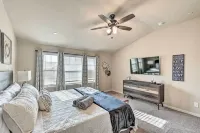 Brand-New Townhome Near UNT/Twu & the Square! - Homestays
