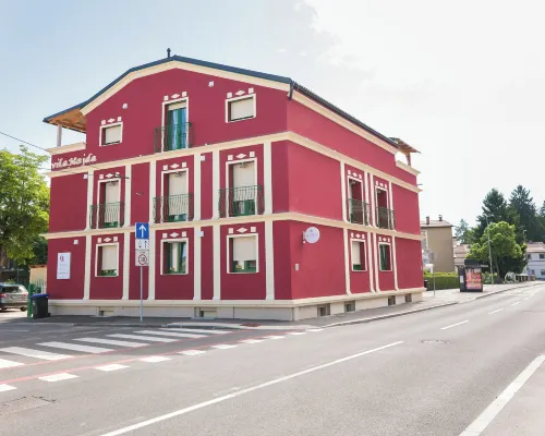 Apart Hotel Asteria Hotels in Siska District