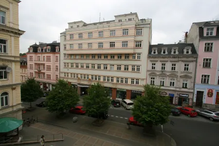 Apartment No. 20 Jaltská 3