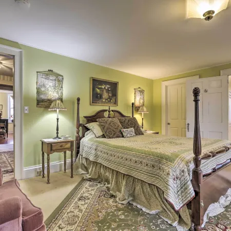 Elegant Norwich House w/ Billiards Room & Ballroom