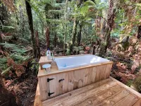Secluded forest Retreat, Paradise Valley, Rotorua.
