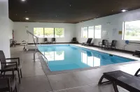 Comfort Inn & Suites - Pools