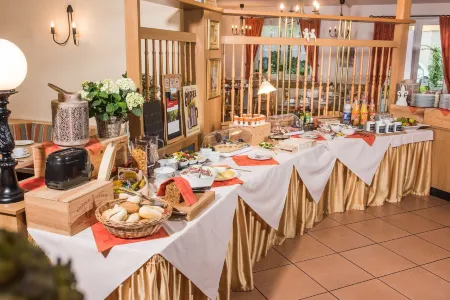 Hotel Bamberger Hof, Garni Отели в г. Рула