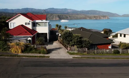 Pacific View Bed and Breakfast - Homestays