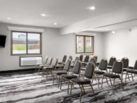 Ramada by Wyndham Cedar Rapids South シーダー・ラピッズのホテル