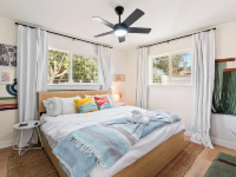 Vibrant 3.5-acre Paso Escape with Pool, Hot Tub & Views! Hoteles en Templeton