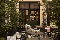 เซอร์ปราก ส่วนหนึ่งของ Sircle Collection