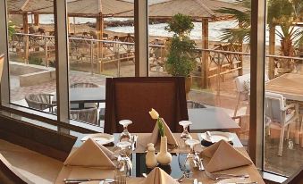 Waves Hotel