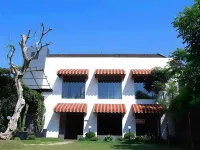 Gumilang Regency Hotel Hotel dekat Masjid Al Falah Sariasih