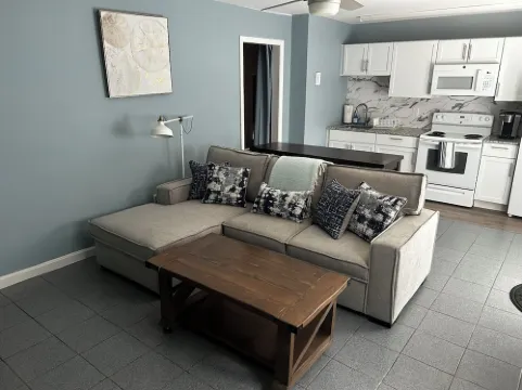 Marina on the Sakonett Hotels in Portsmouth