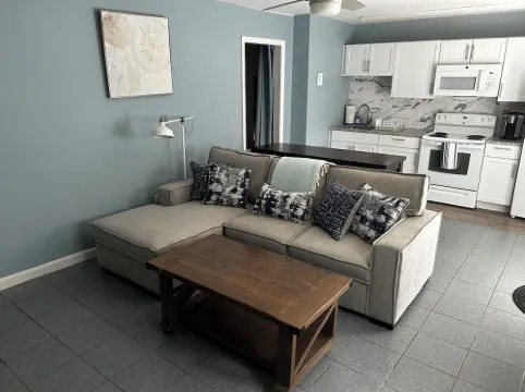 Marina on the Sakonett Hotels in Portsmouth