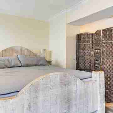 Unit 3 Blocks Gulf to Beaches Historical Museum! Rooms