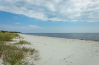 3/3 Condo across from the River! Close to beaches! Hotels in Carrabelle