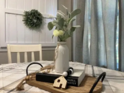 The Parson's Cottage - Charming, Cozy, Adorable!