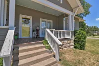 Historic Mountain Home Haven w/ Large Yard! - parking