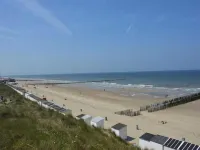 Luxurious Apartment Near Sea