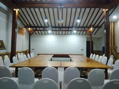 Hotel Butik Cafe & Resto Pesona Osing Hotels in Genteng