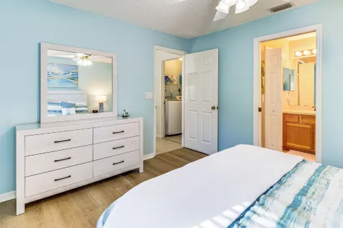 Private Yard & Screened Patio: Sunny Sebastian Gem - 2-Star